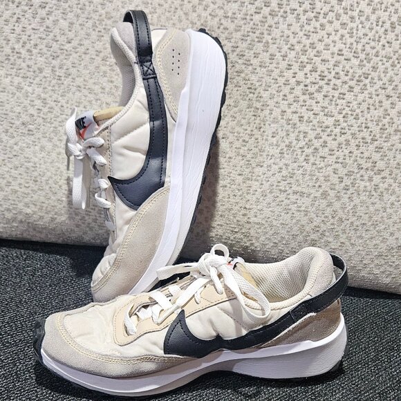 Ladies Nike Waffle Debut - 7.5 - Picture 1 of 10